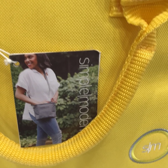 YELLOW LUNCH TOTE. SIMPLY/MODERN. Insulated inside zip closure. Outside zip also - Picture 2 of 7